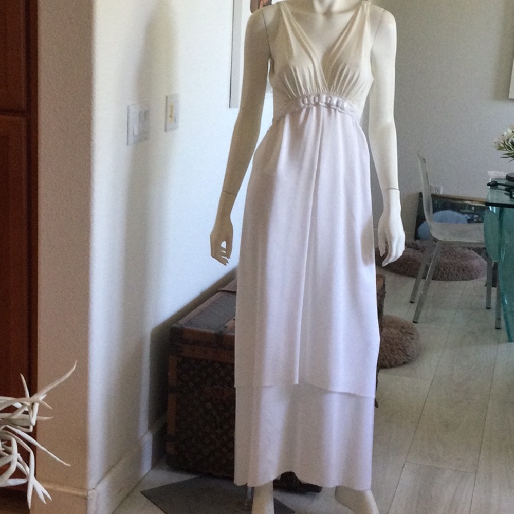 RN Convertible large cream & white dress